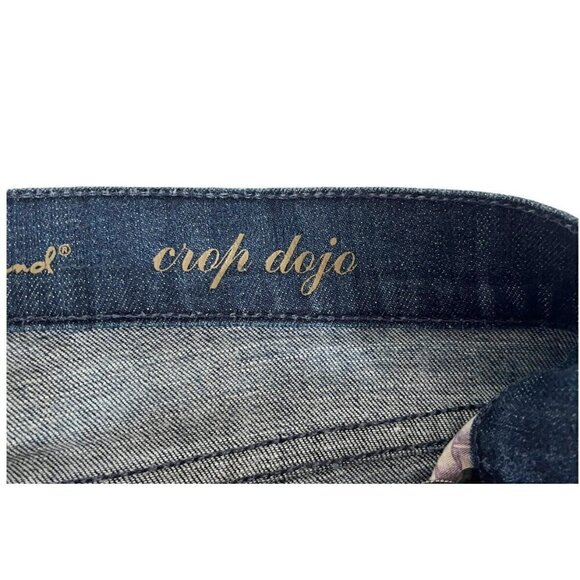 7 For All Mankind Women's Sz 27 Dojo Cropped Jeans 7's on Pockets Dark Wash - Picture 5 of 8